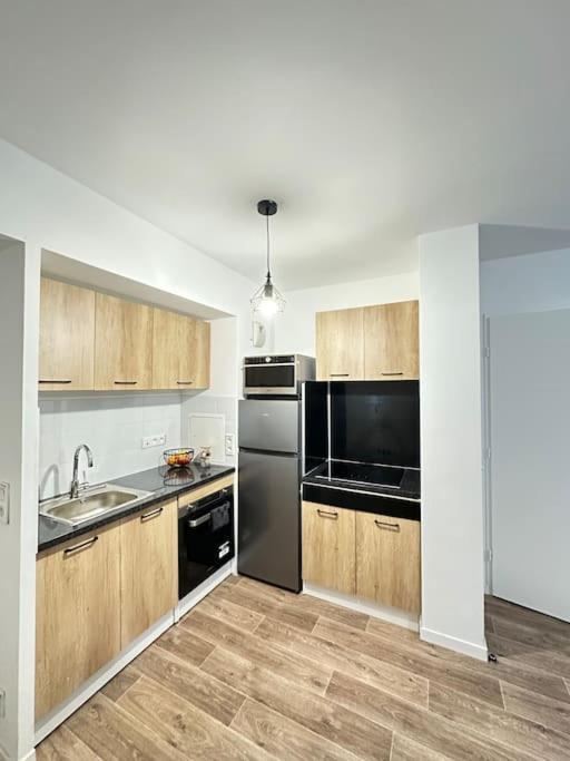Cosy House A 6 Min Du Rer A Et Psa Apartman Carrières-sous-Poissy Kültér fotó